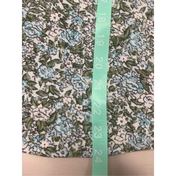 Lauren Conrad Floral Sleeveless Blouse - Picture 7 of 7